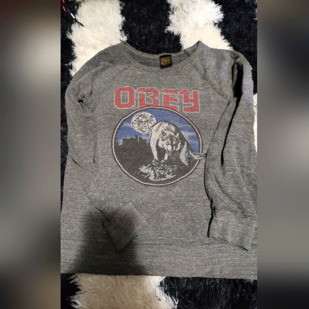 Obey sweatshirt